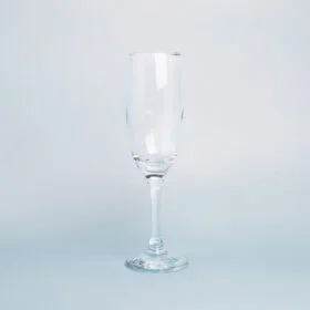 Sektglas Ein schlankes, aus Glas gefertigtes Sektglas mit langem Stiel, 22cl.