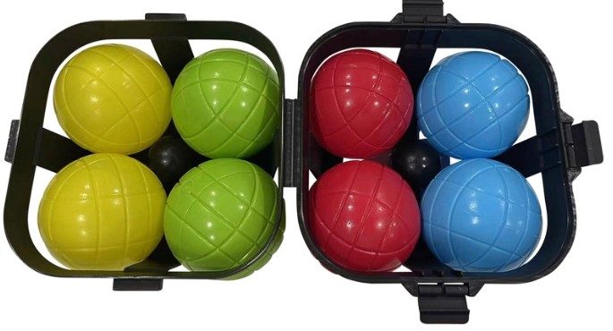 Boccia-Spiel-Set mit 8 farbigen Bällen.